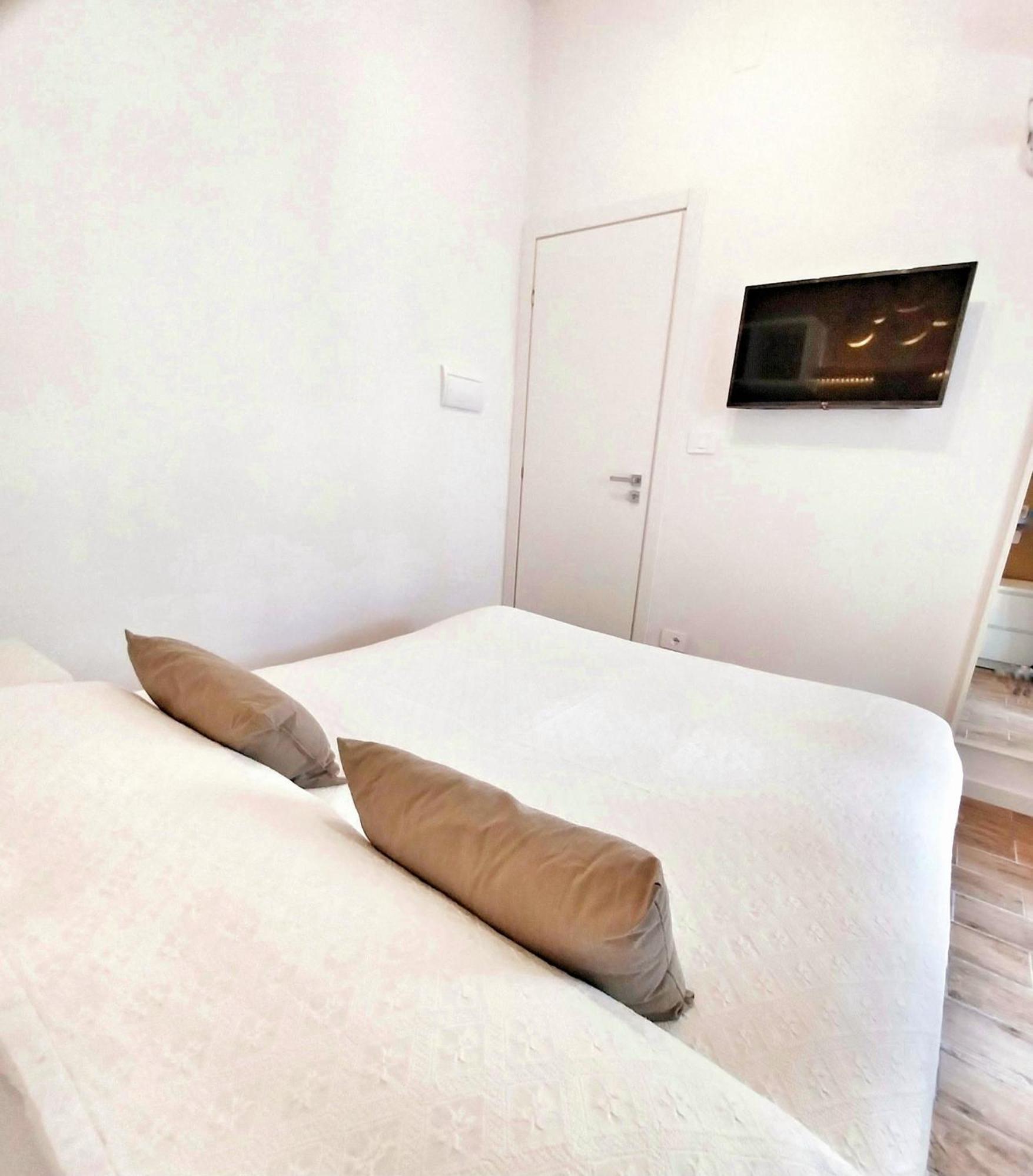 ראפאלו Attic Apartment מראה חיצוני תמונה